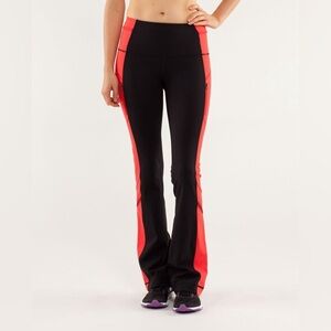 Lululemon Run: Ice Queen Pant
Black / Love Red size 6